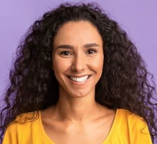 Expert-comptable heureuse avec le marketing-Osaflex